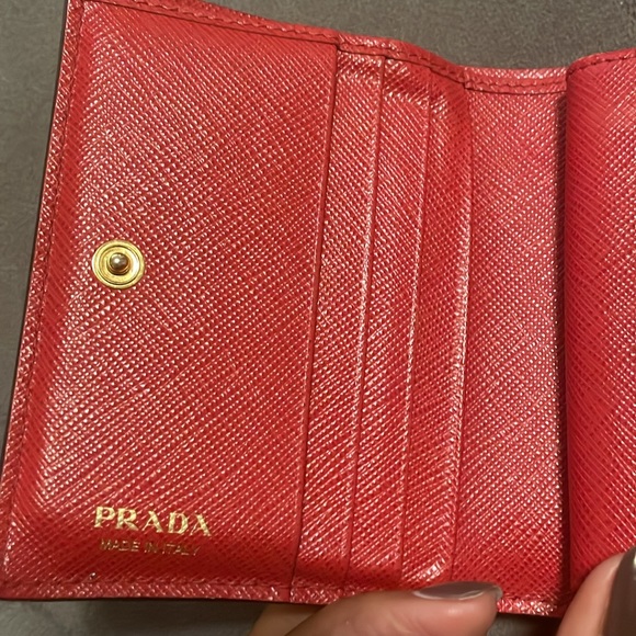 Authentic Prada bifold wallet - Picture 5 of 9